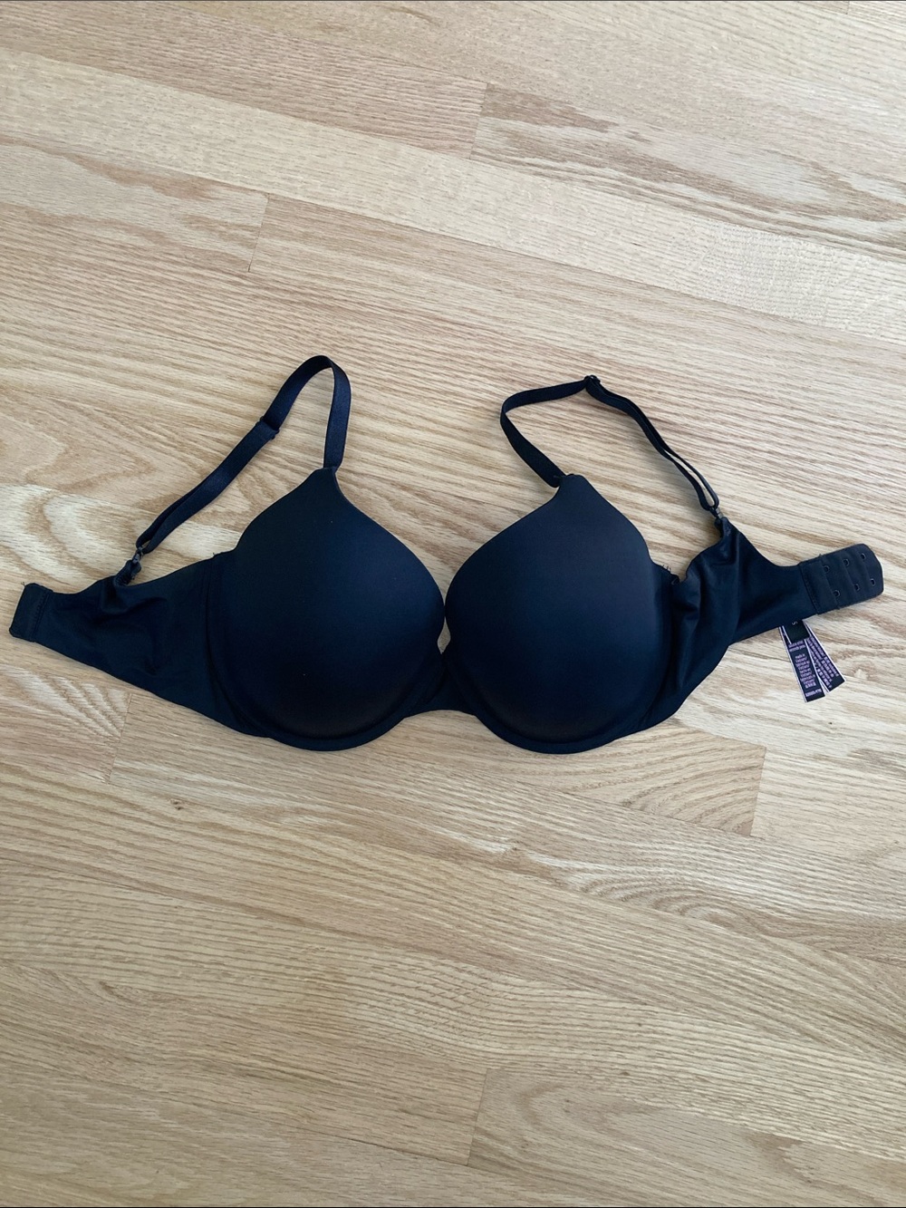 NWOT Victoria's Secret Black Padded T-Shirt Lightly Lined Demi Bra